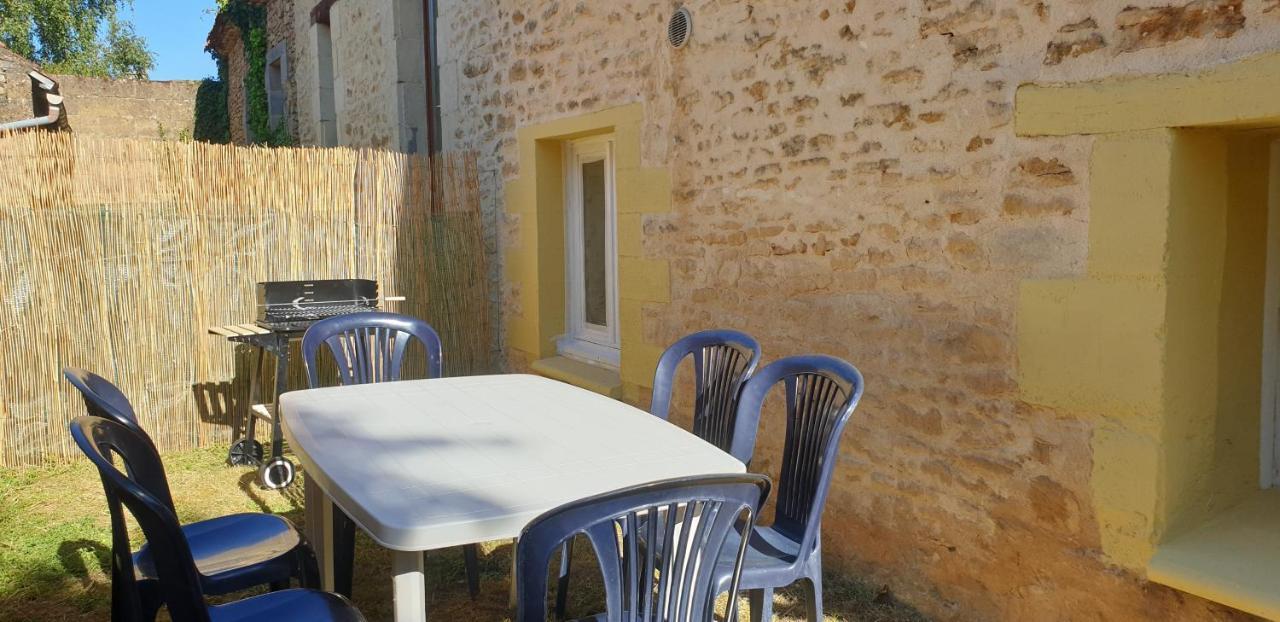 Petite Maison En Pierre Au Coeur Du Perigord Noir Proche De Sarlat Et Rocamadour Salignac Eyvigues Zewnętrze zdjęcie